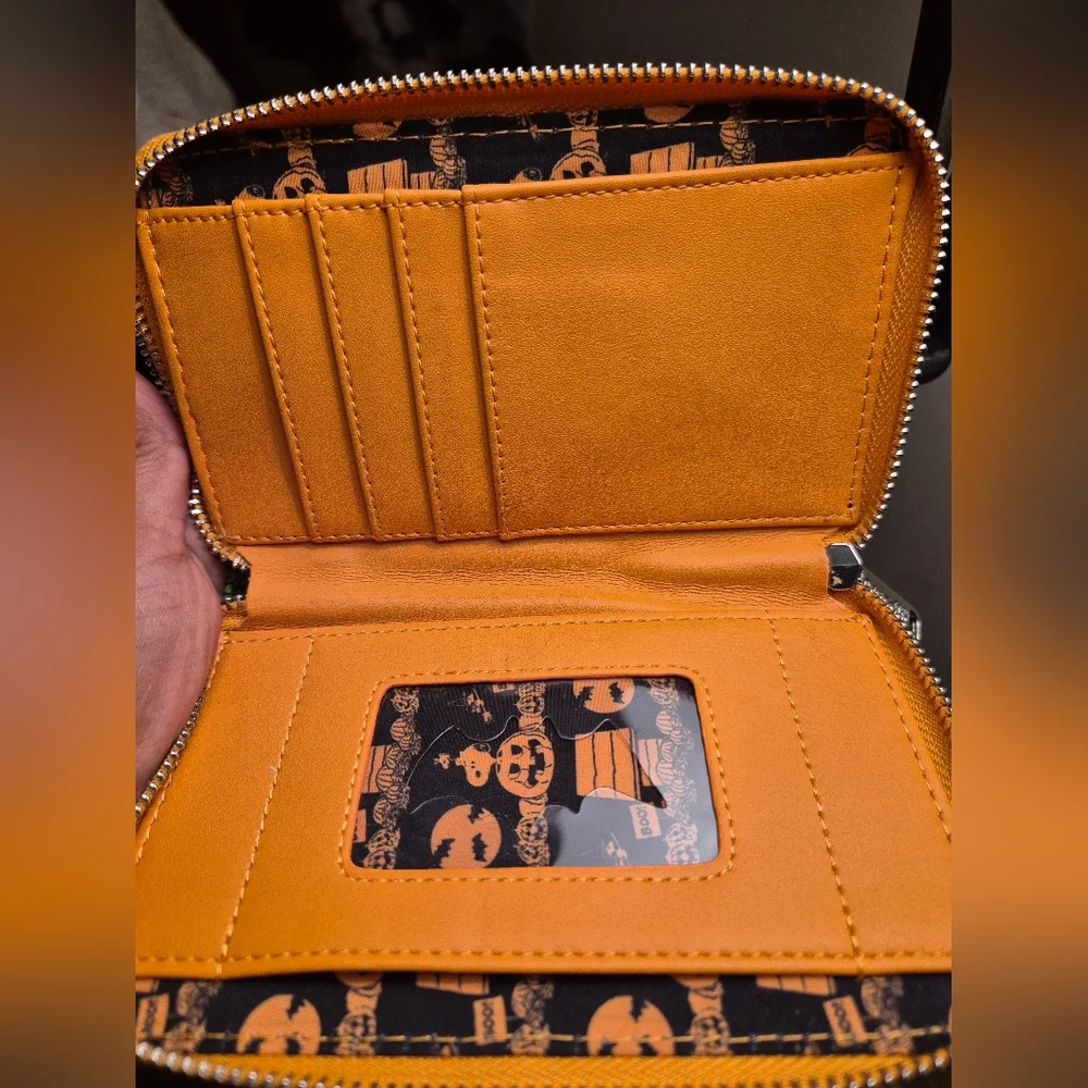 Loungefly Peanuts Snoopy Halloween Backpack and Wallet Set Plus Keychain - Picture 7 of 7